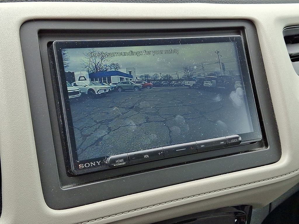 Used 2022 Honda HR-V LX image 16