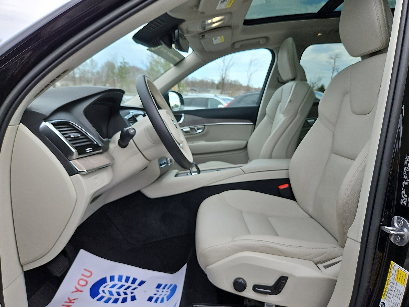 Certified 2023 Volvo XC90 B5 Plus w/ Protection Package Premier image 13