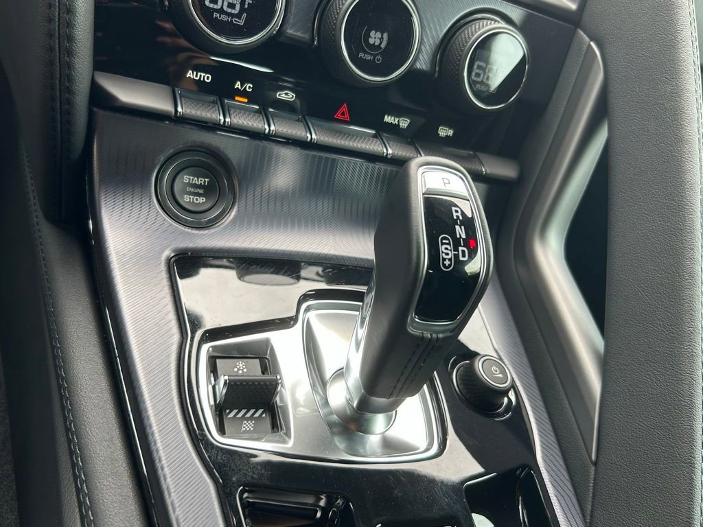Used 2024 Jaguar F-TYPE R-Dynamic image 19