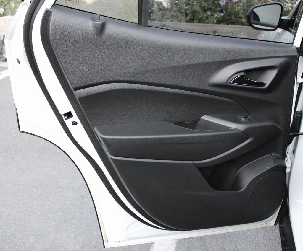Used 2024 Chevrolet Trax RS w/ Driver Confidence Package image 17