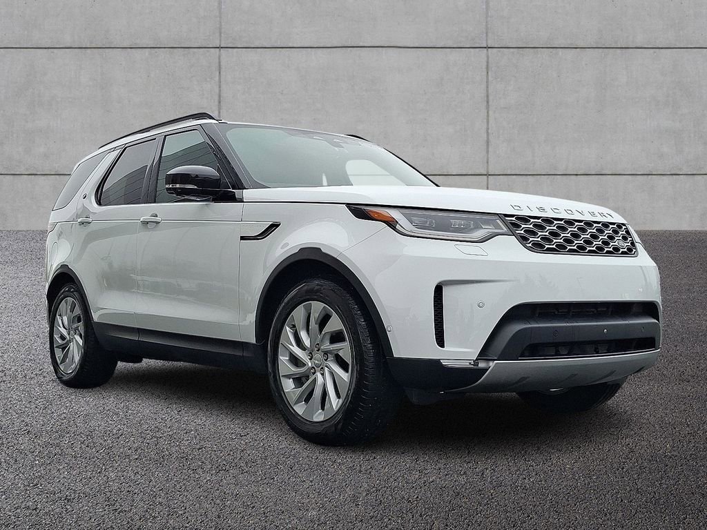 Certified 2025 Land Rover Discovery S AWD/4WD image 3