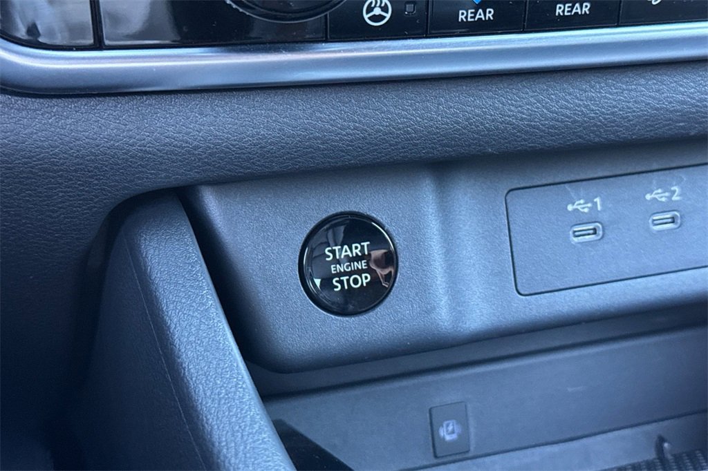 Certified 2025 Nissan Rogue SL w/ SL Premium Package image 22