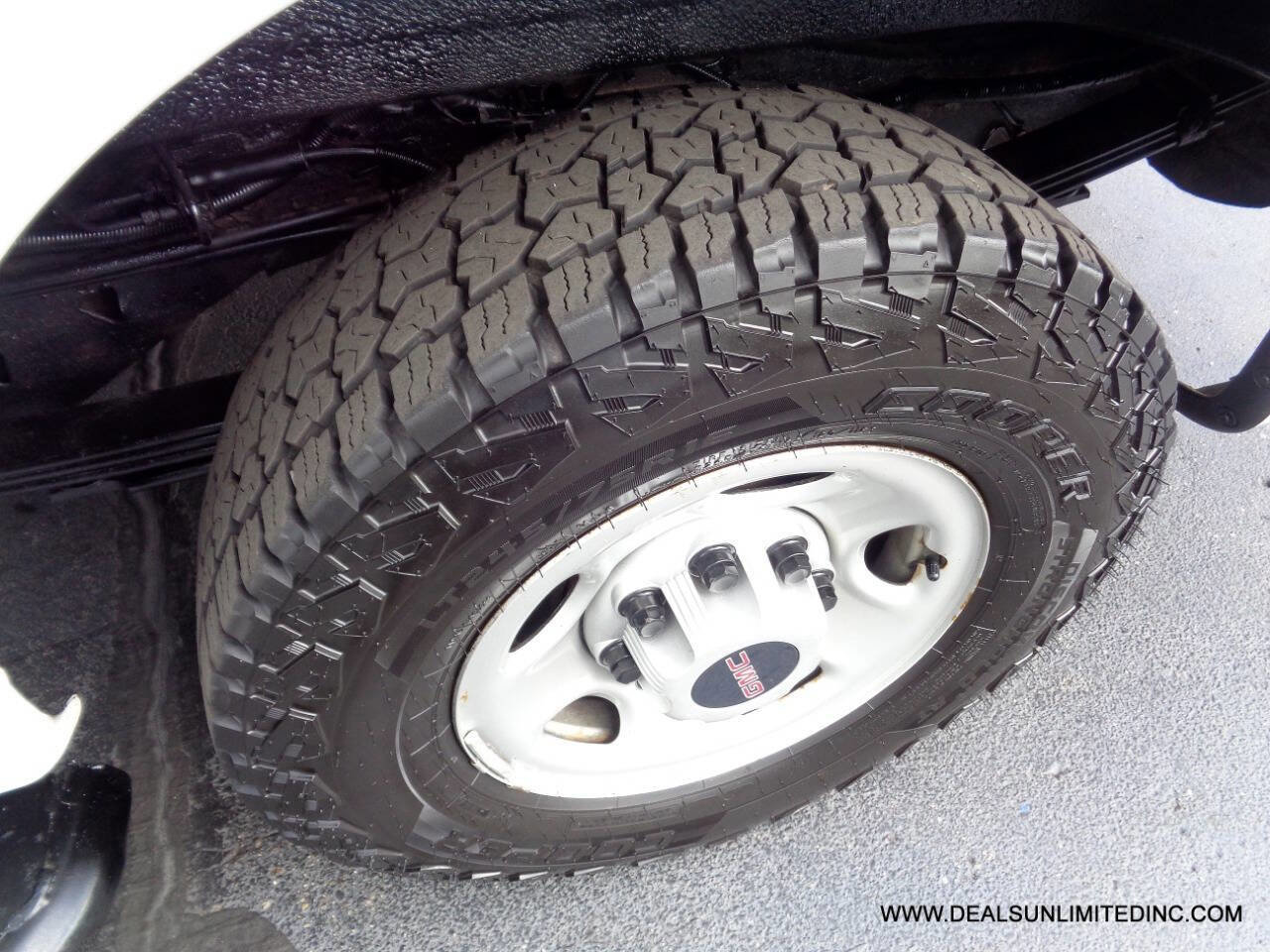 Used 2020 GMC Savana 2500 w/ Driver Convenience Package image 5