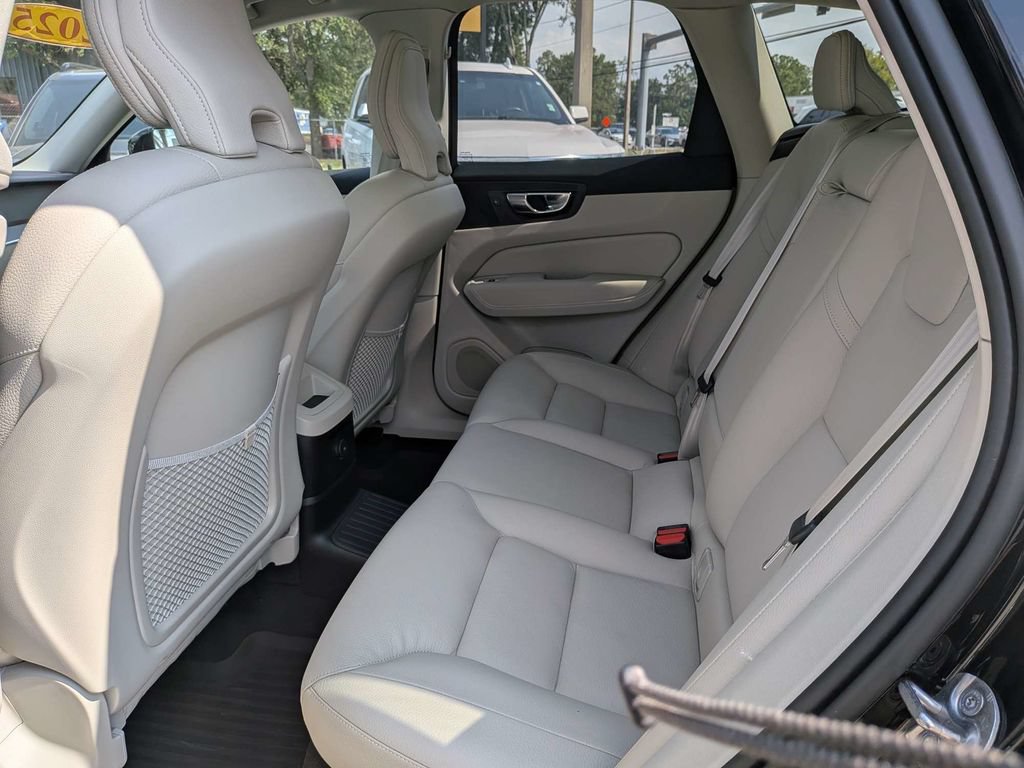 Used 2025 Volvo XC60 T8 Plus w/ Protection Package Premier AWD/4WD image 18