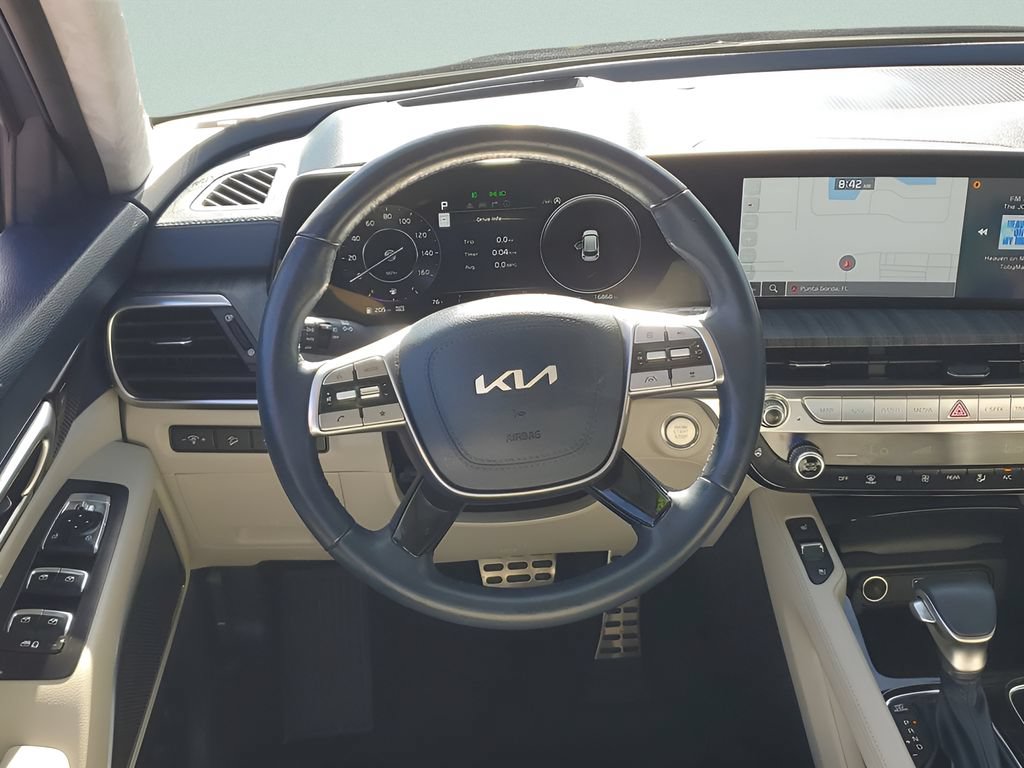 Used 2024 Kia Telluride SX Prestige AWD/4WD image 20