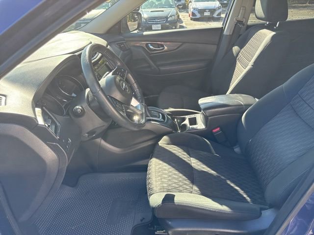 Used 2019 Nissan Rogue SV w/ Premium Package image 11