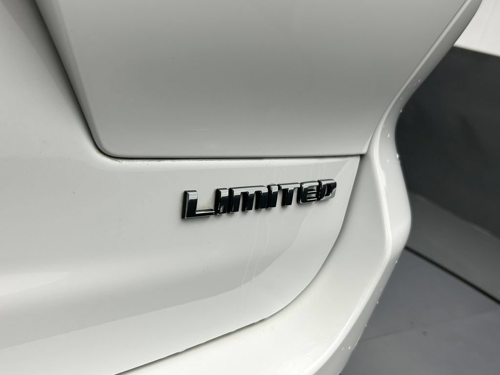 Used 2021 Jeep Grand Cherokee L Limited RWD image 41