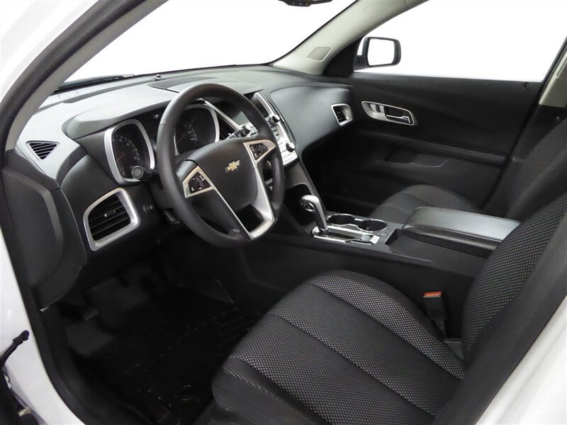 Used 2015 Chevrolet Equinox LT w/ Driver Convenience Package image 18