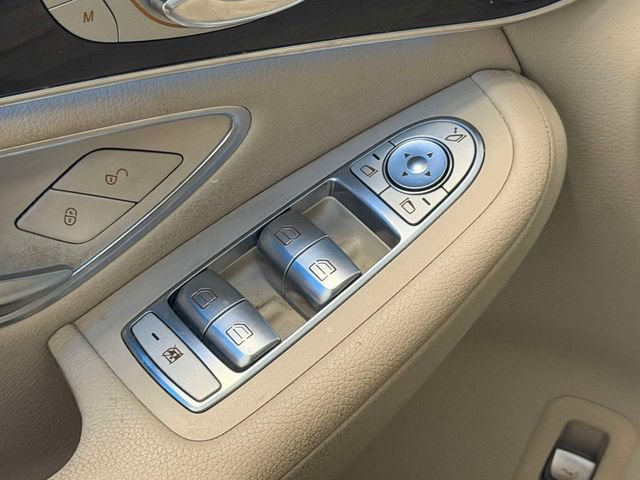 Used 2017 Mercedes-Benz GLC 300 4MATIC image 16