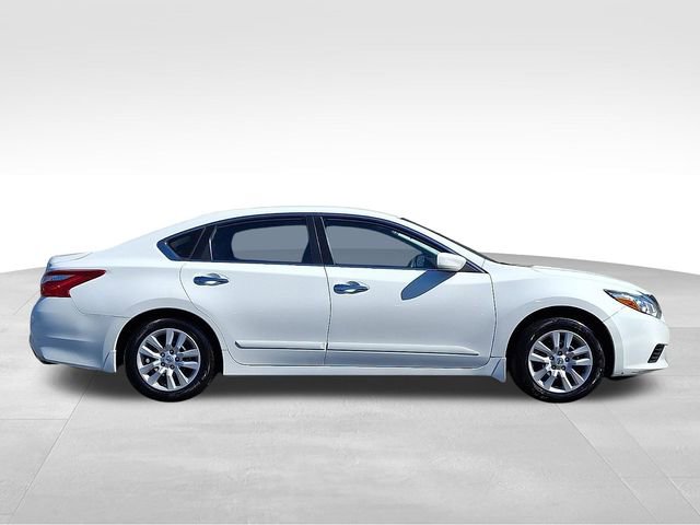 Used 2017 Nissan Altima 2.5 S w/ Power Driver Seat Package image 7