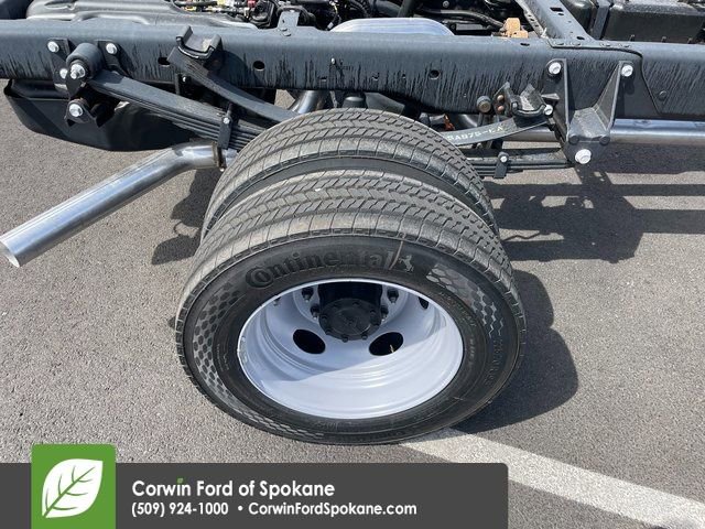 New 2025 Ford F550 4x4 Regular Cab Super Duty image 14
