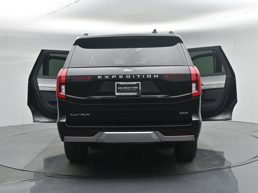 Certified 2025 Ford Expedition Max Platinum image 39
