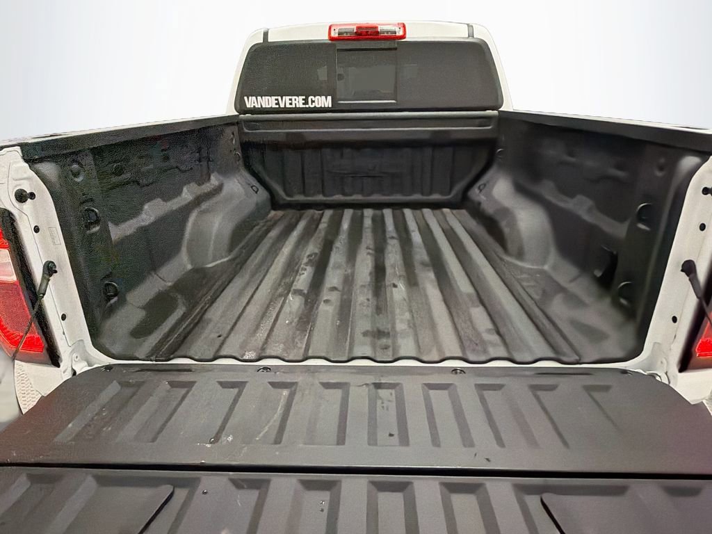 Used 2025 GMC Canyon AT4 w/ Technology Plus Package AWD/4WD image 30