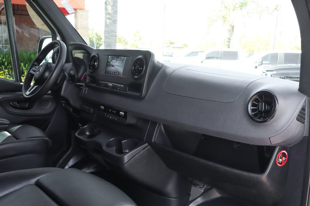 Used 2020 Mercedes-Benz Sprinter 3500 image 40