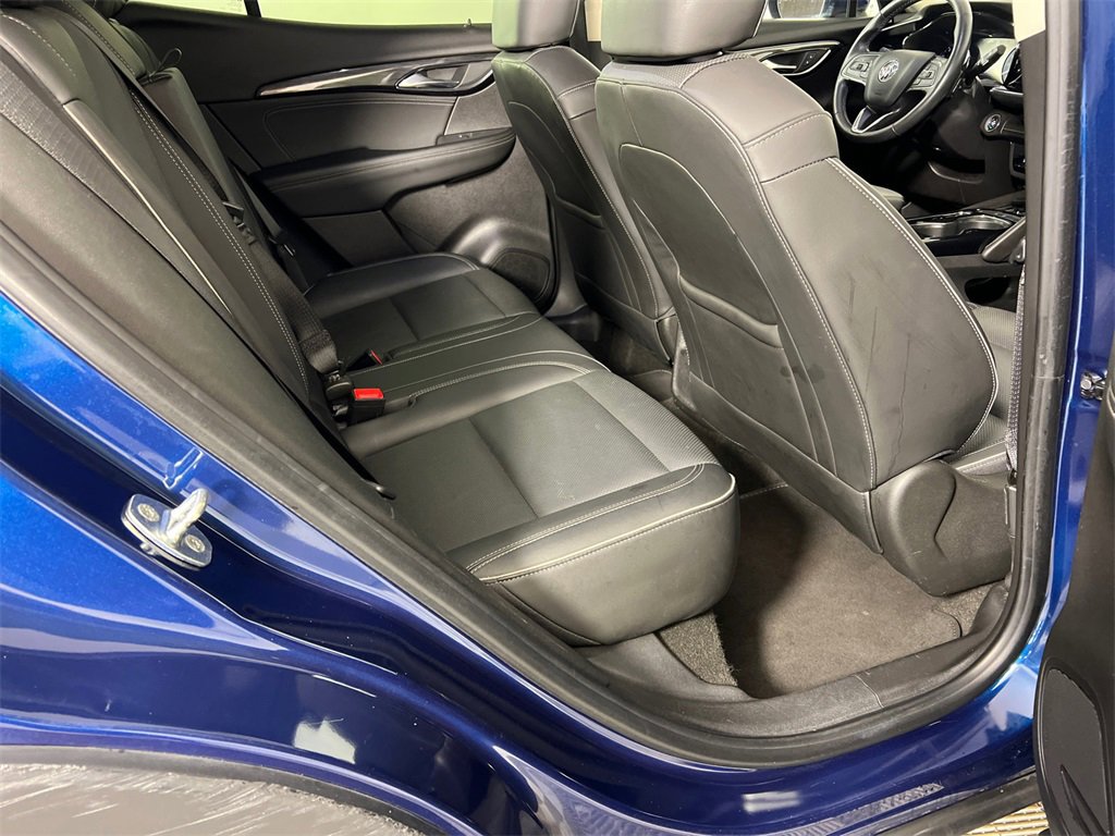 Used 2023 Buick Envision Essence image 15