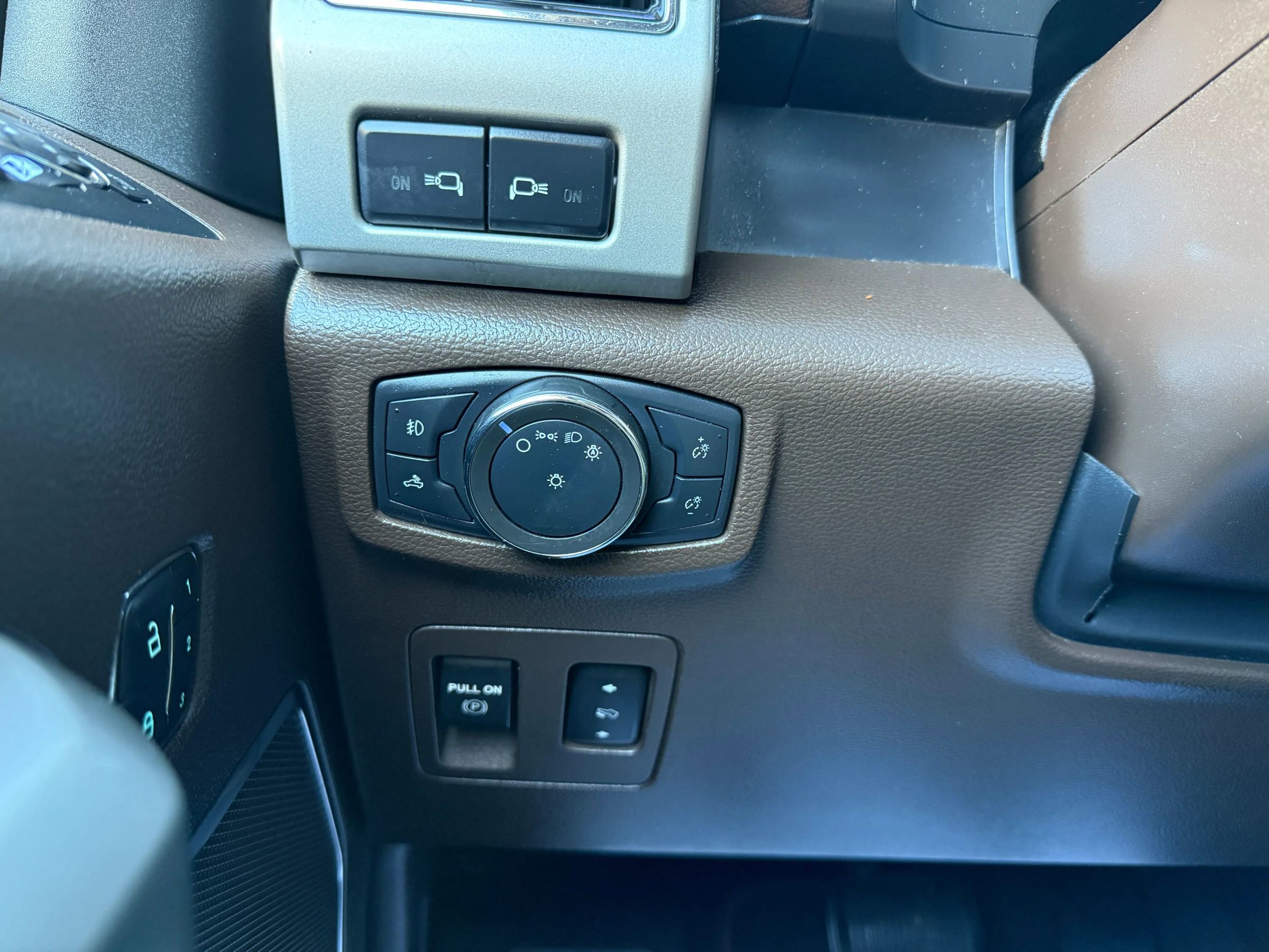 Used 2020 Ford F150 King Ranch w/ Equipment Group 601A Luxury AWD/4WD image 28