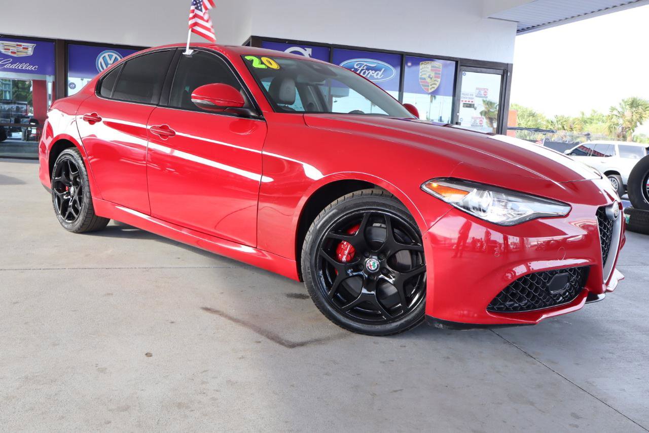 Used 2020 Alfa Romeo Giulia AWD w/ Quick Order Package 22J Sport image 3