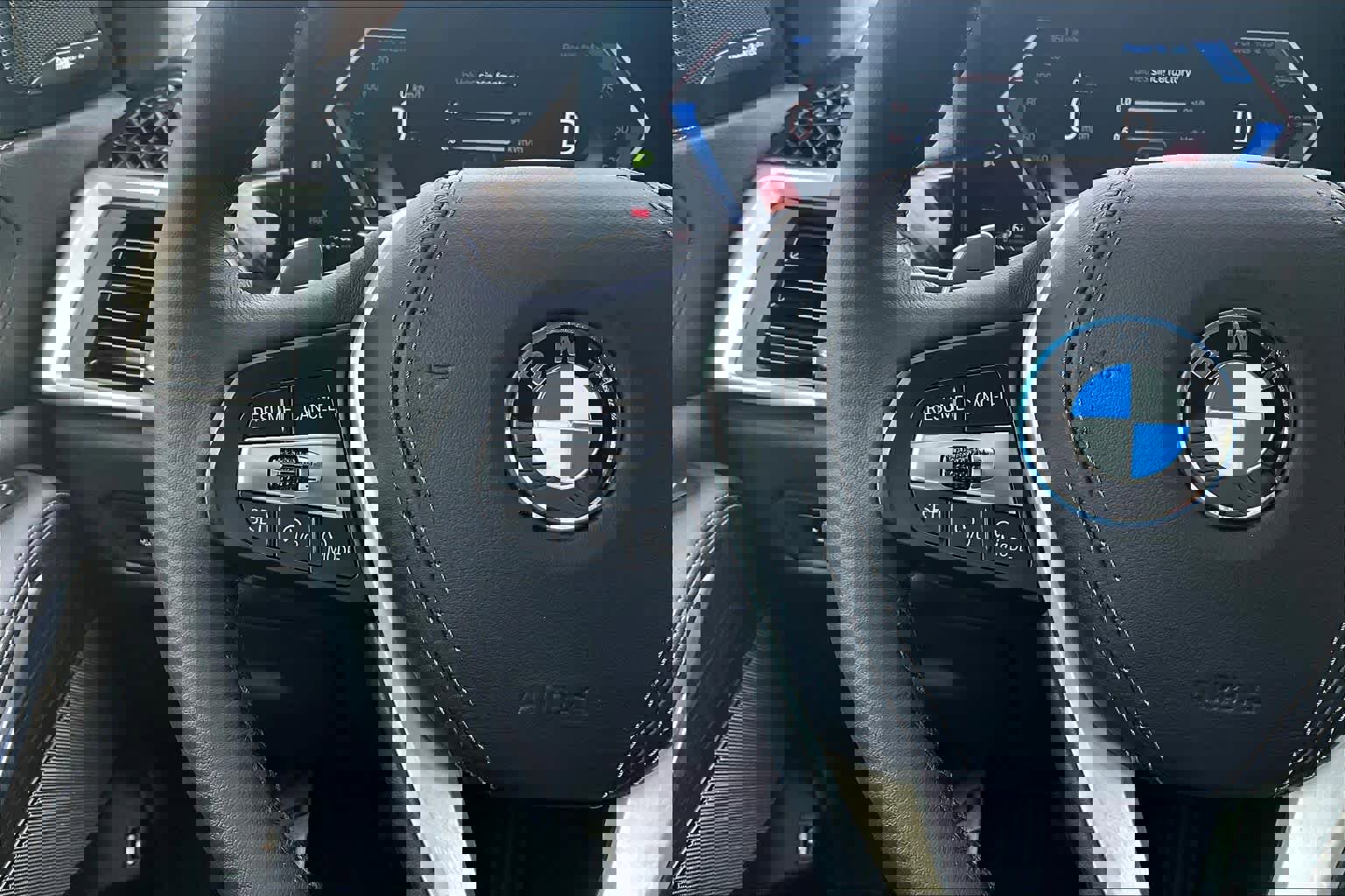 Used 2024 BMW X5 xDrive50e image 26