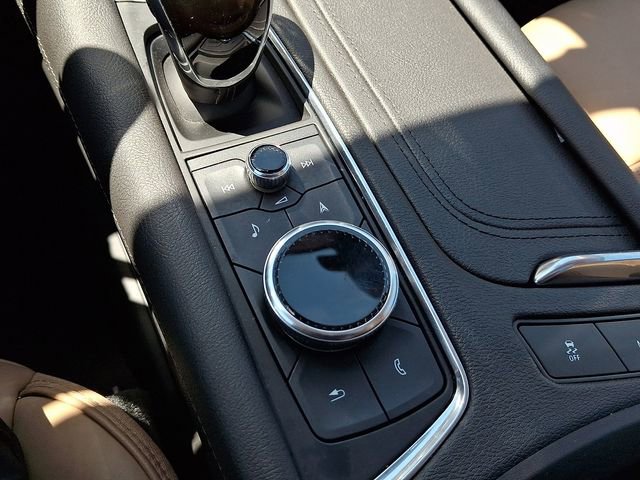Used 2020 Cadillac XT6 Premium Luxury w/ Platinum Package AWD/4WD image 17