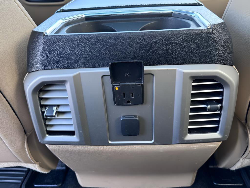 Used 2017 Ford F250 Lariat w/ Chrome Package image 21