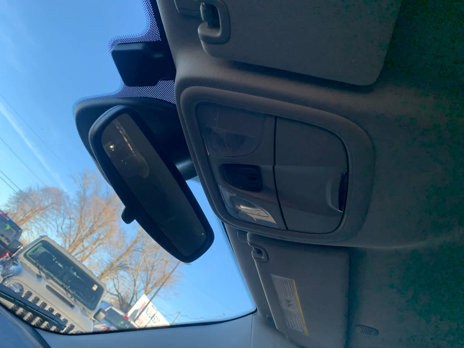 Used 2020 Jeep Cherokee Latitude Lux w/ Trailer Tow Group image 27