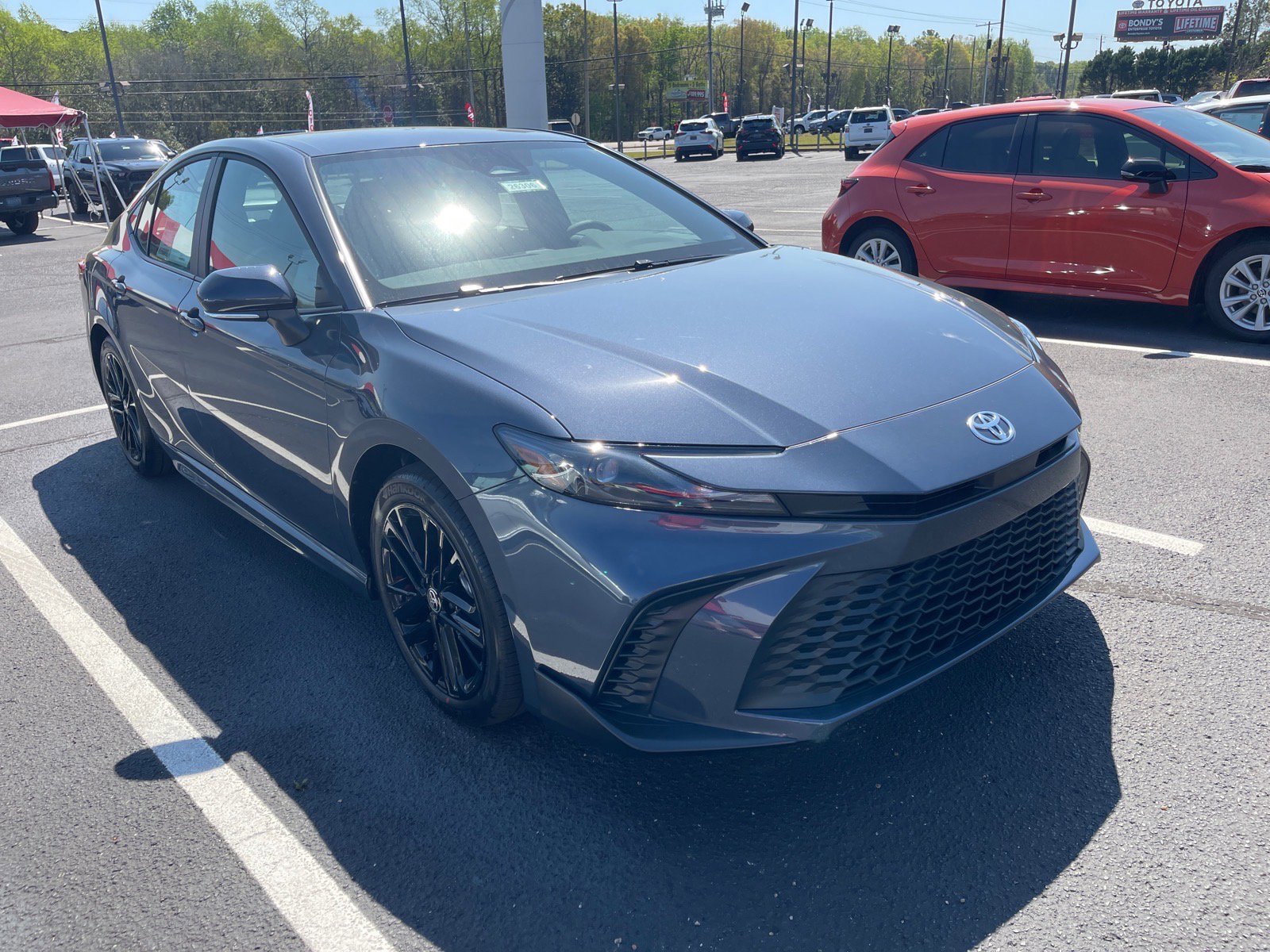 New 2026 Toyota Camry SE image 1