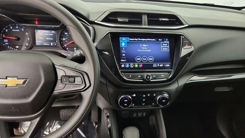 Used 2021 Chevrolet TrailBlazer LT w/ Convenience Package FWD image 17