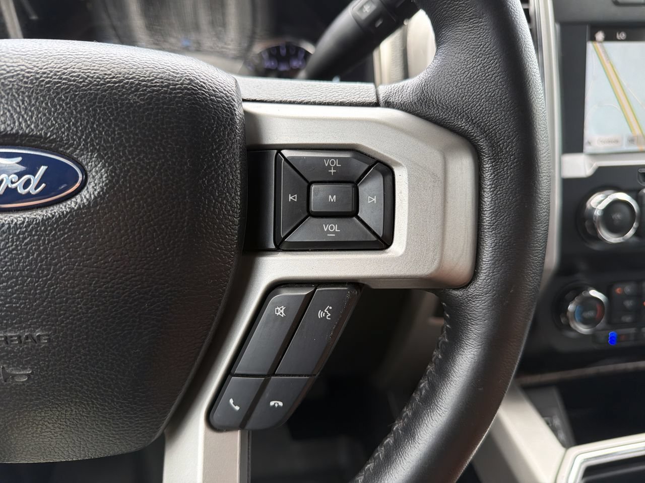 Used 2019 Ford F350 Lariat w/ Lariat Ultimate Package AWD/4WD image 28