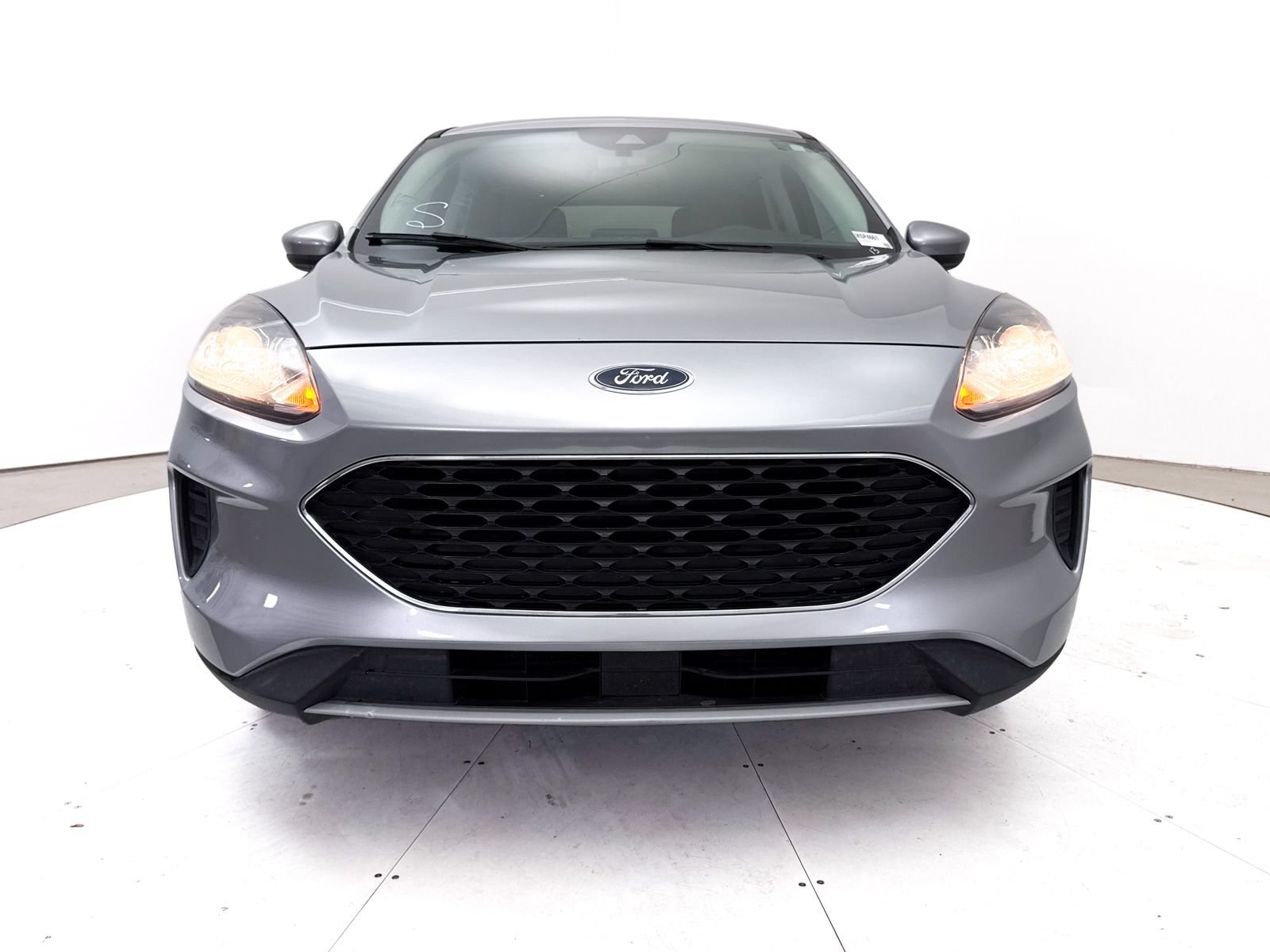 Used 2021 Ford Escape SE FWD image 2