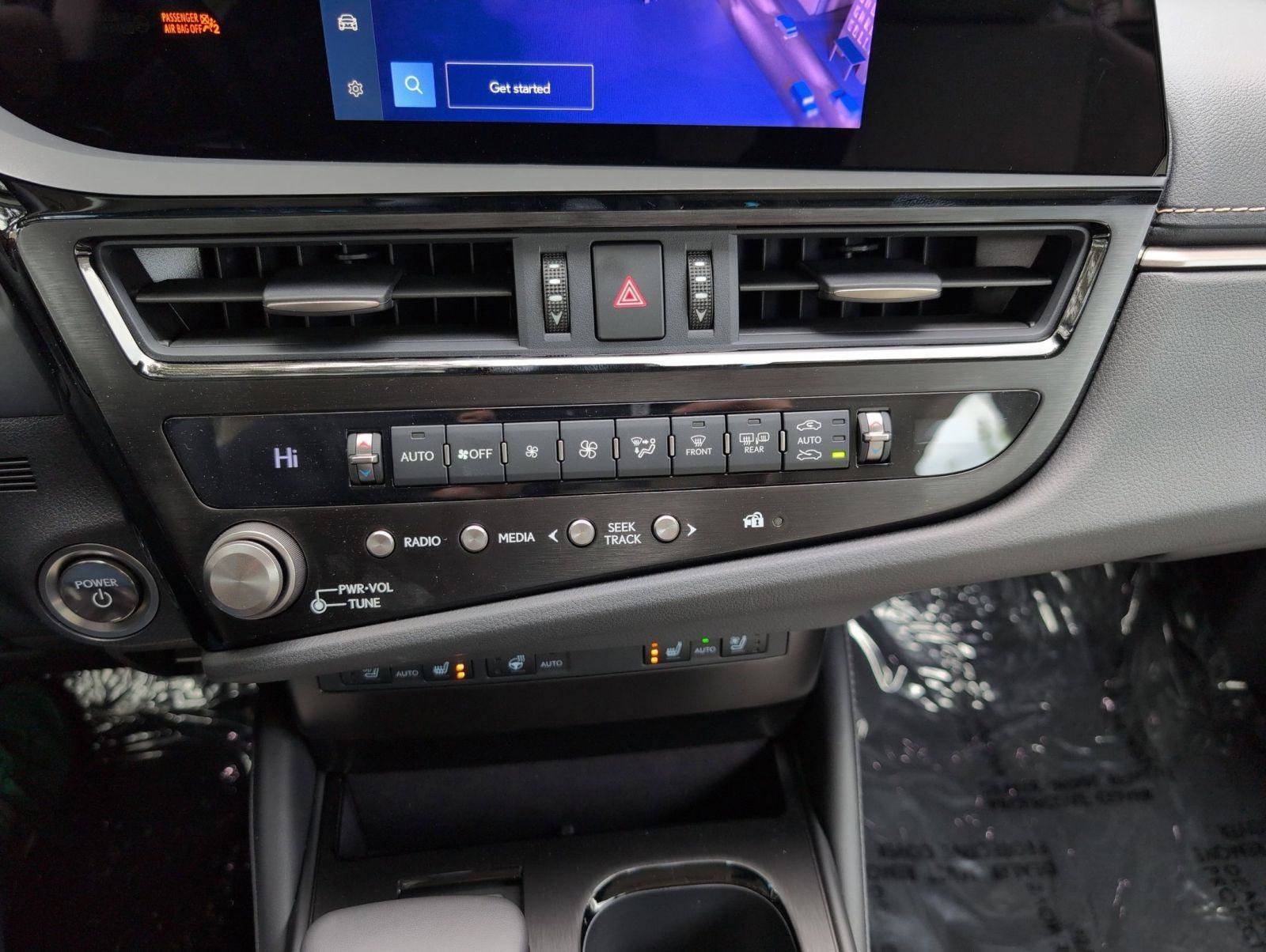 Used 2025 Lexus ES 300h w/ Premium Package image 9