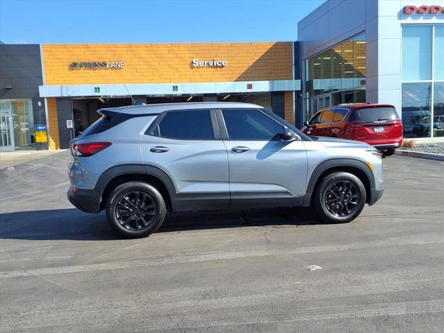 Used 2024 Chevrolet TrailBlazer LS image 31