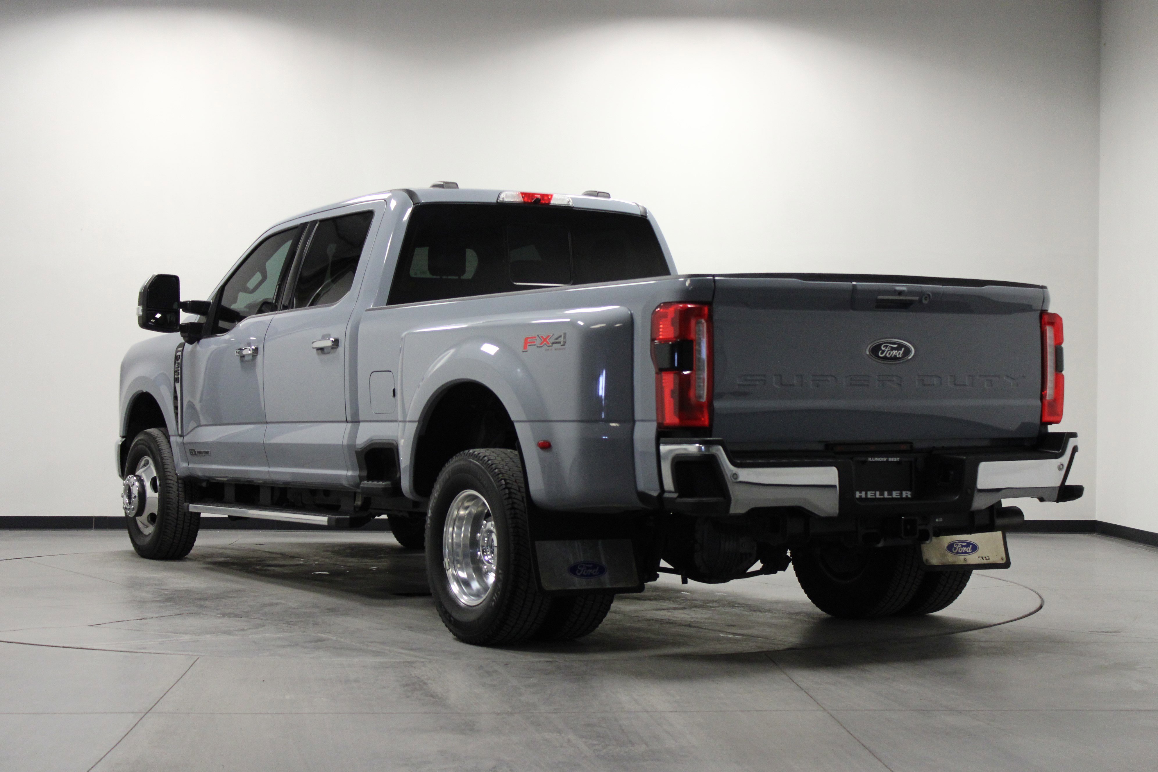 Used 2024 Ford F350 Lariat w/ Chrome Package image 6
