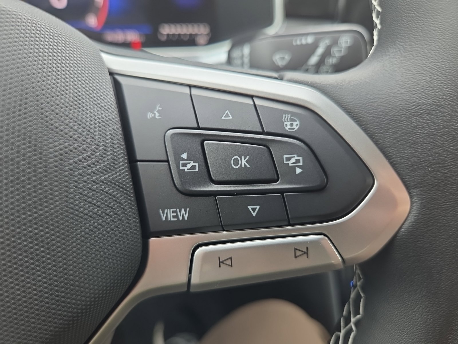 New 2027 Volkswagen Taos SE AWD/4WD image 26