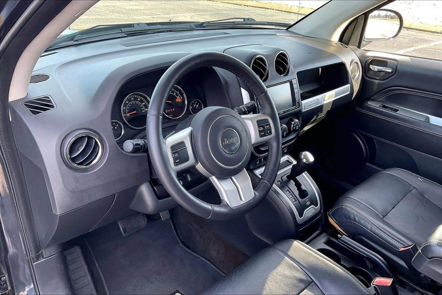 Used 2015 Jeep Compass High Altitude image 15