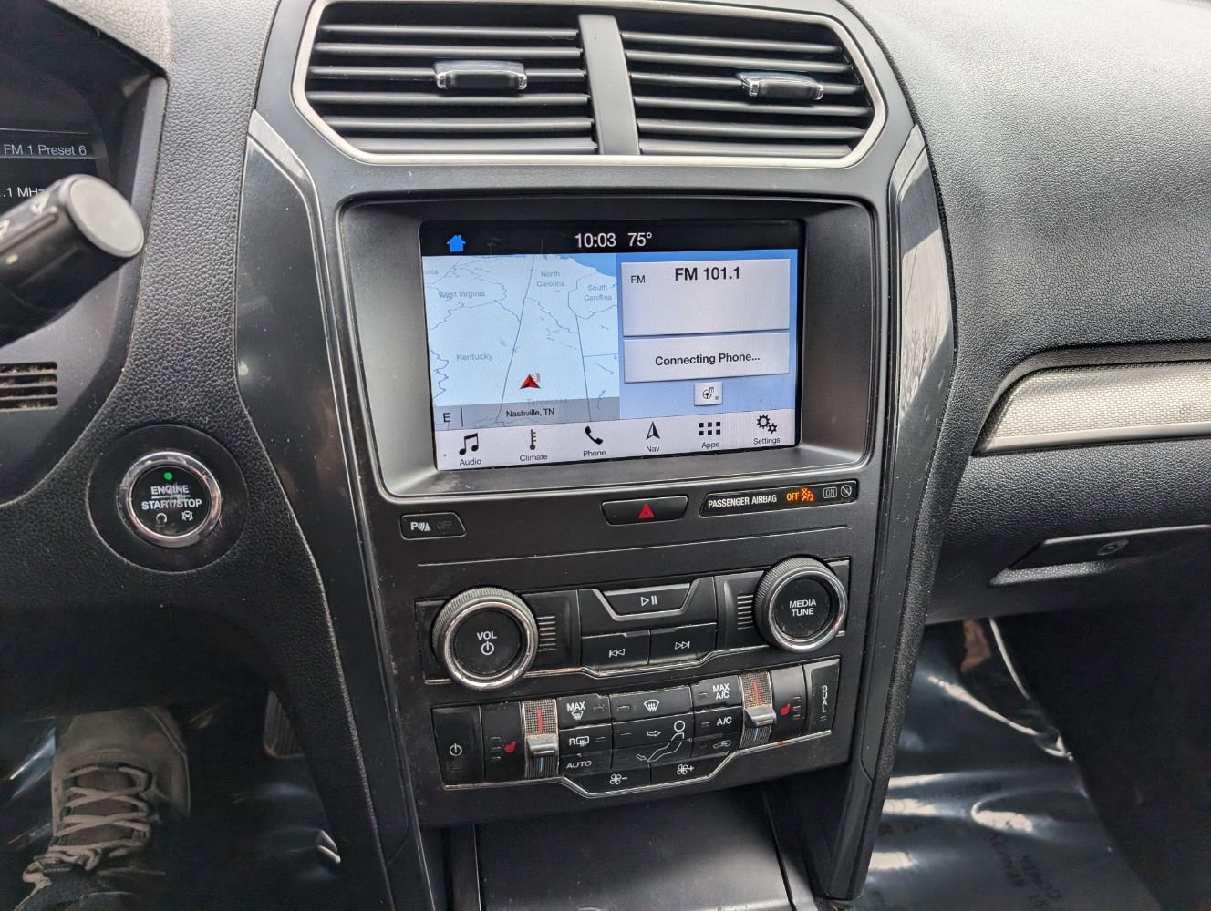 Used 2019 Ford Explorer XLT w/ Equipment Group 202A FWD image 21