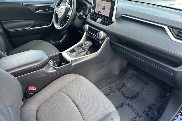 Certified 2024 Toyota RAV4 XLE AWD/4WD image 20