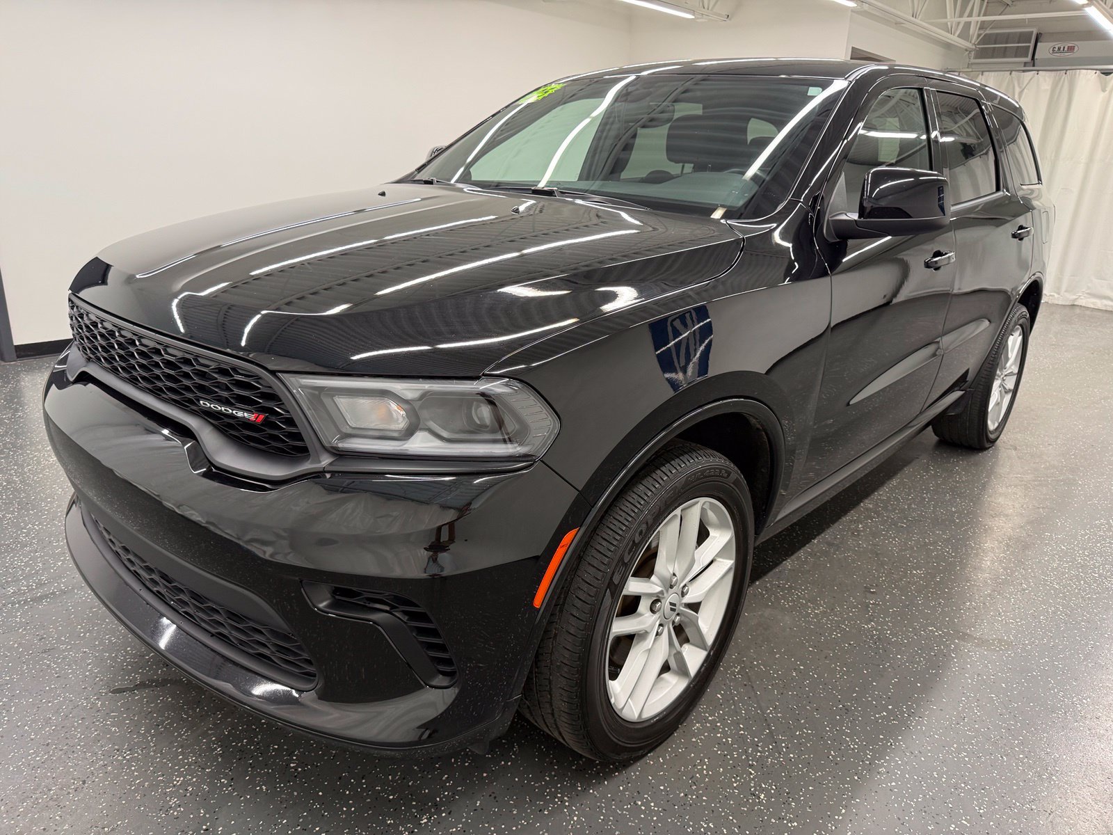 Used 2025 Dodge Durango GT AWD/4WD image 4