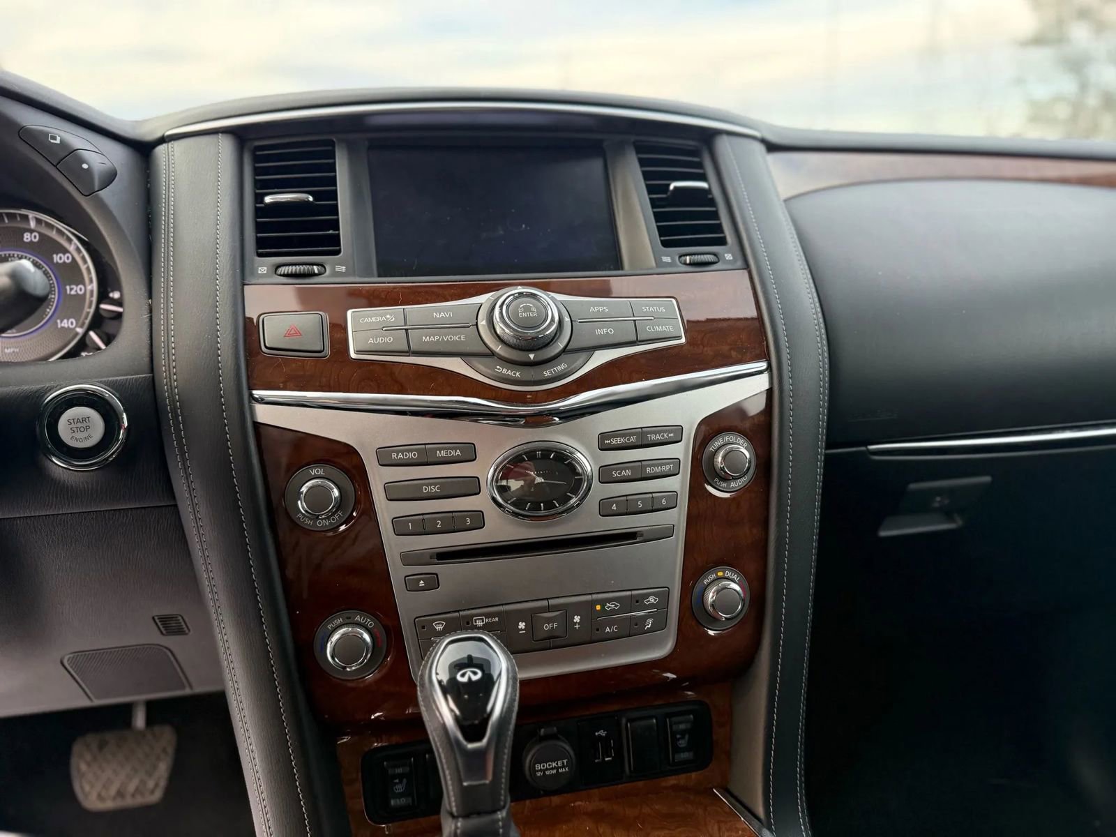 Used 2019 INFINITI QX80 Luxe w/ Proassist Package image 32