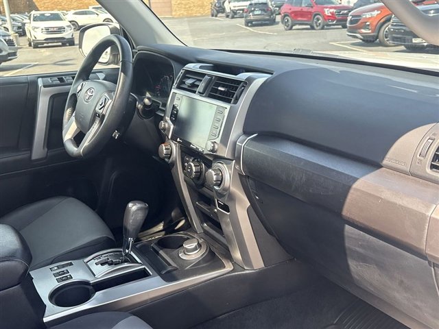 Used 2020 Toyota 4Runner SR5 Premium w/ Moonroof Package AWD/4WD image 29