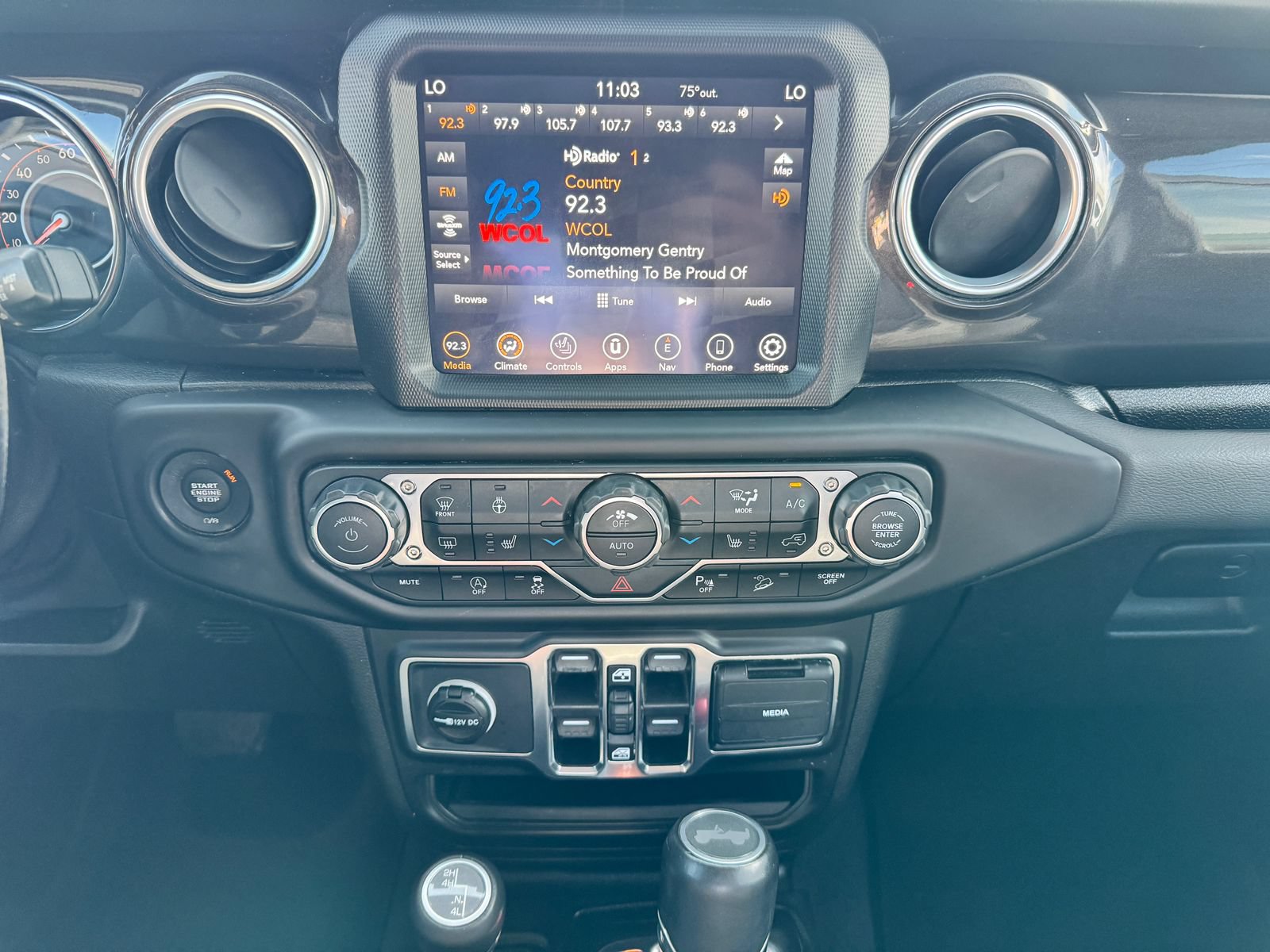 Used 2021 Jeep Wrangler Unlimited Sahara AWD/4WD image 19