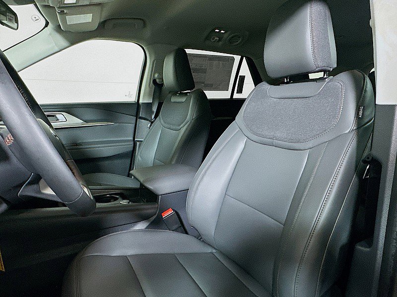 New 2026 Ford Explorer Active w/ Active Comfort Package image 9