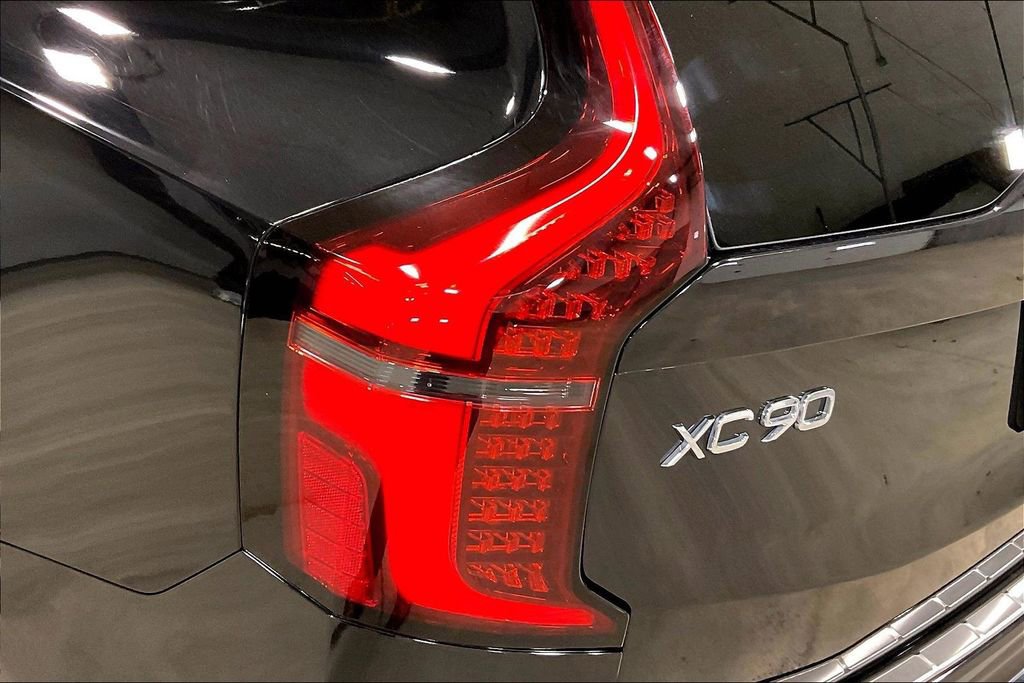 Certified 2026 Volvo XC90 B6 Plus w/ Protection Package Premier AWD/4WD image 23