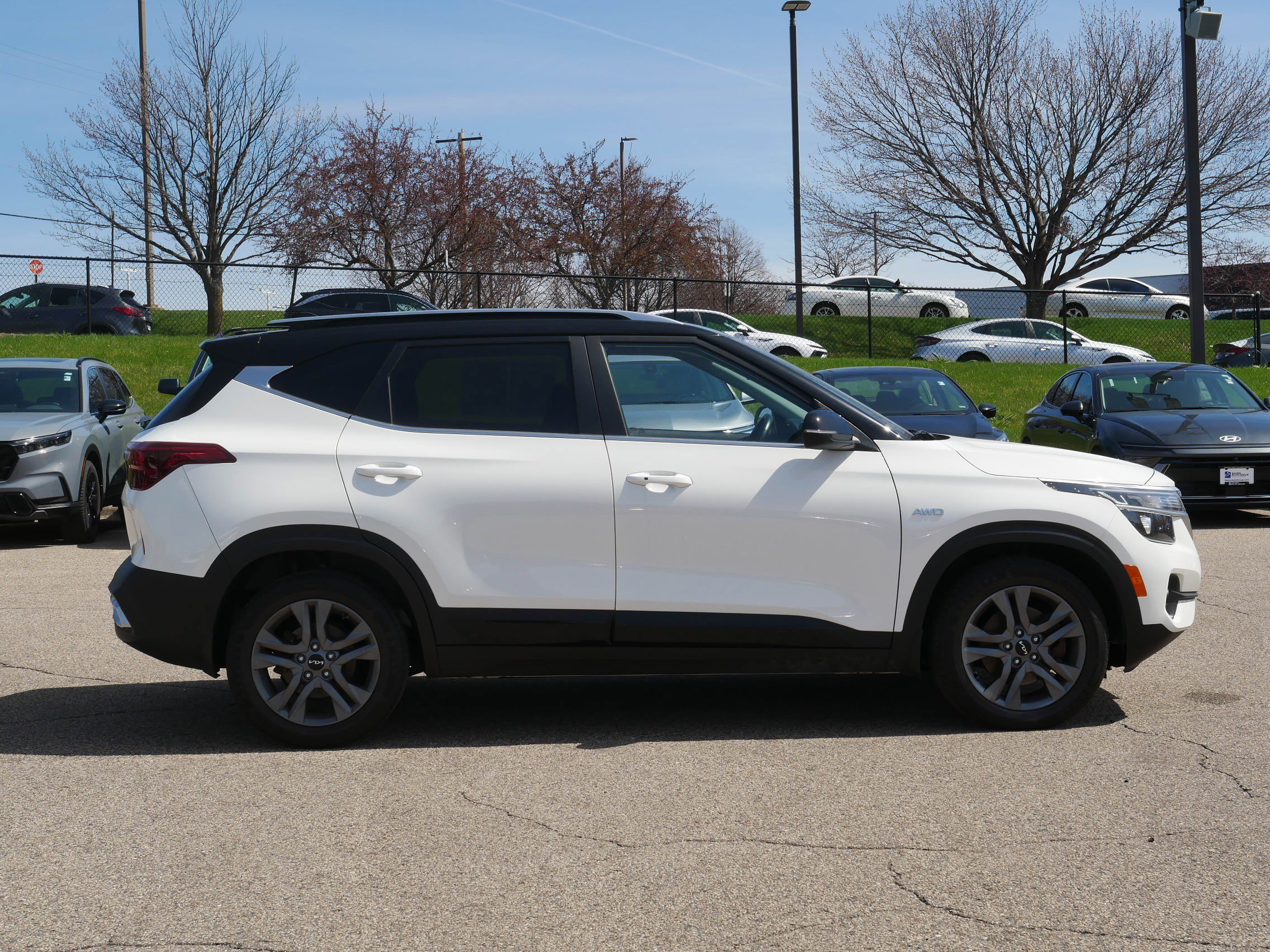 Used 2023 Kia Seltos S image 5