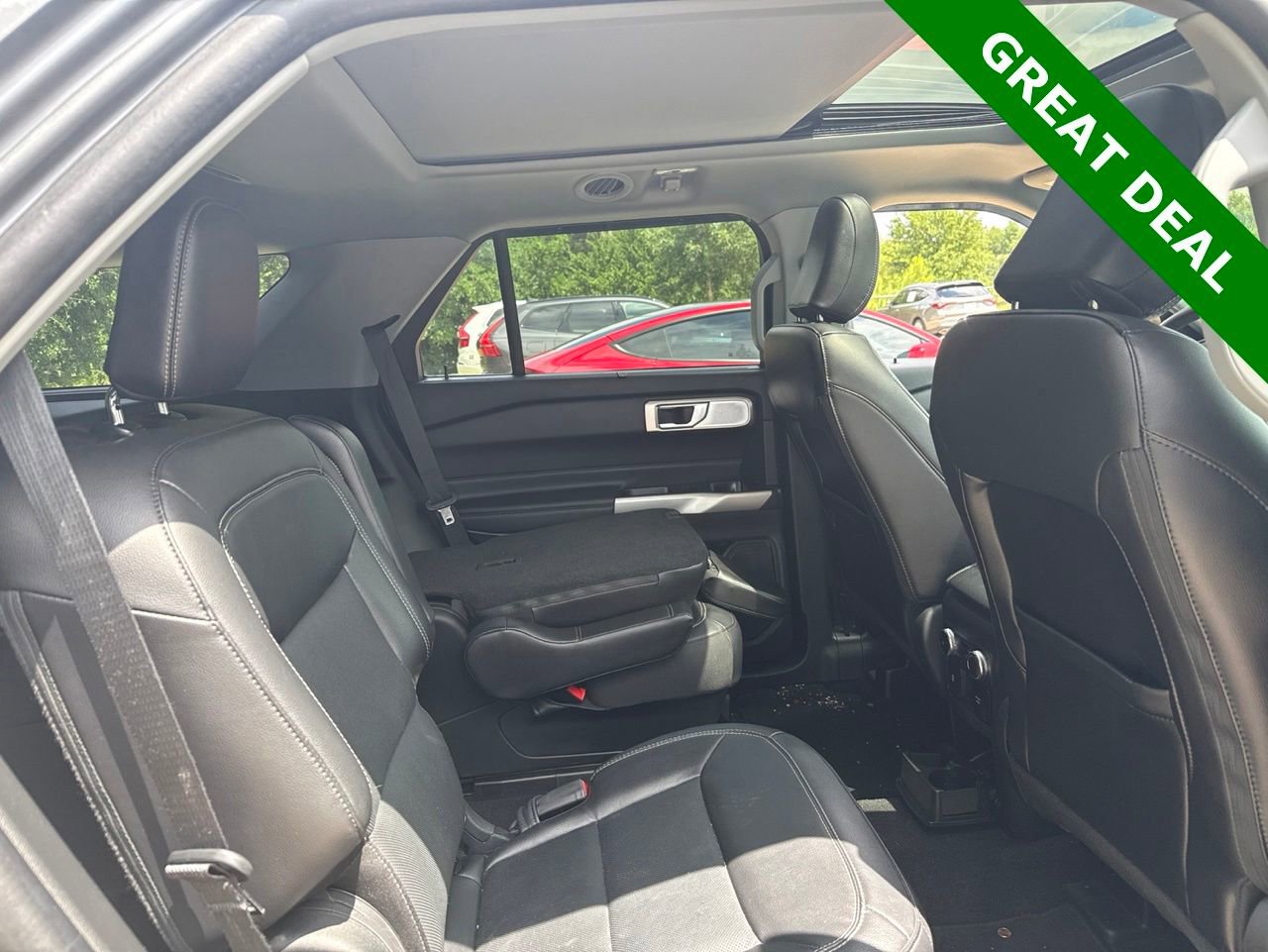 Used 2024 Ford Explorer Limited w/ Limited Technology Package RWD image 14