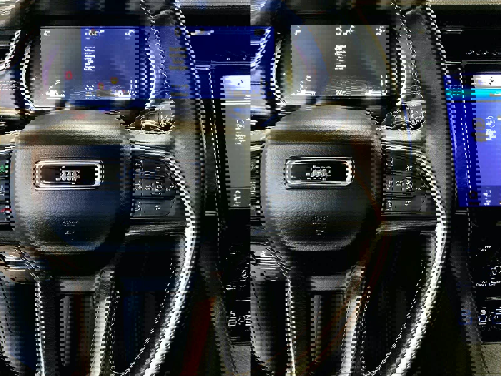 Used 2021 Jeep Grand Cherokee L Limited w/ Luxury Tech Group II image 25