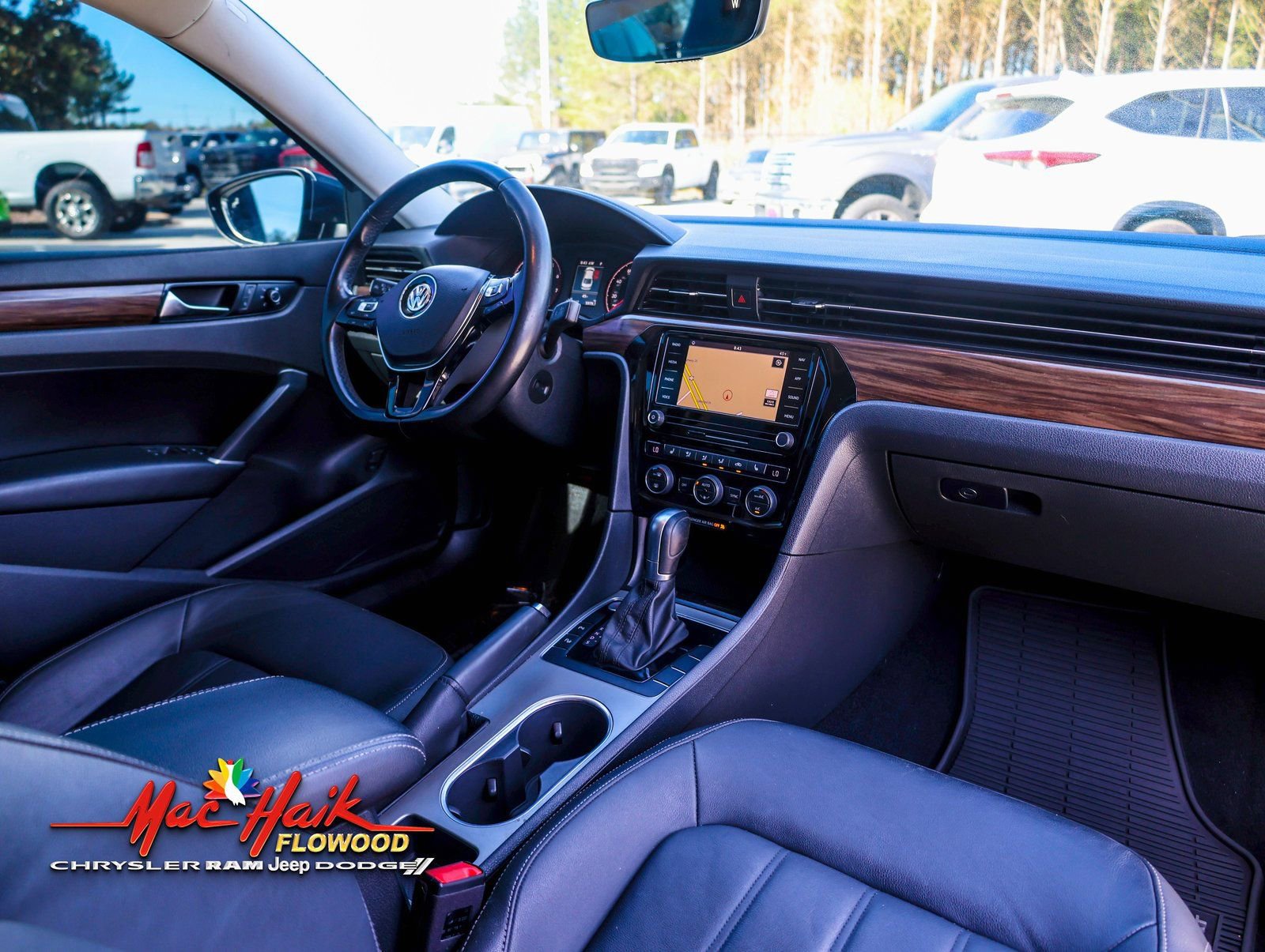 Used 2020 Volkswagen Passat 2.0T SEL image 9