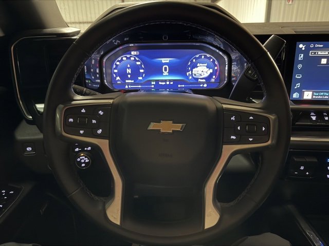 Used 2024 Chevrolet Silverado 2500 LTZ w/ LTZ Convenience Package image 18