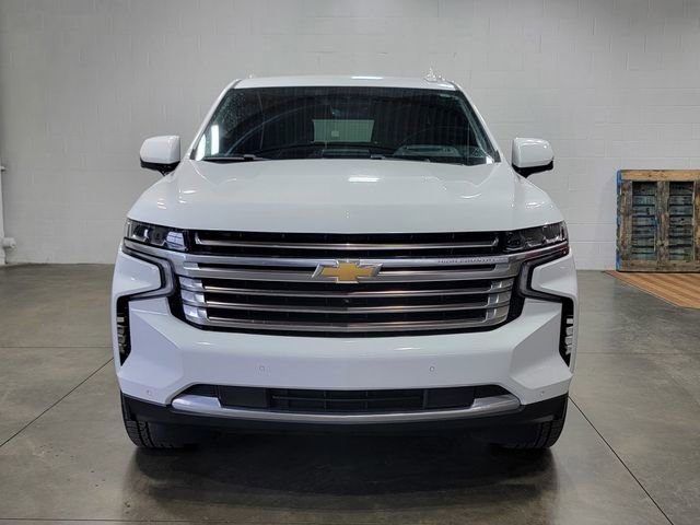 Certified 2023 Chevrolet Suburban High Country AWD/4WD image 3
