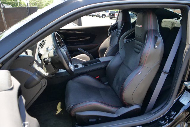 Used 2015 Chevrolet Camaro ZL1 RWD image 3