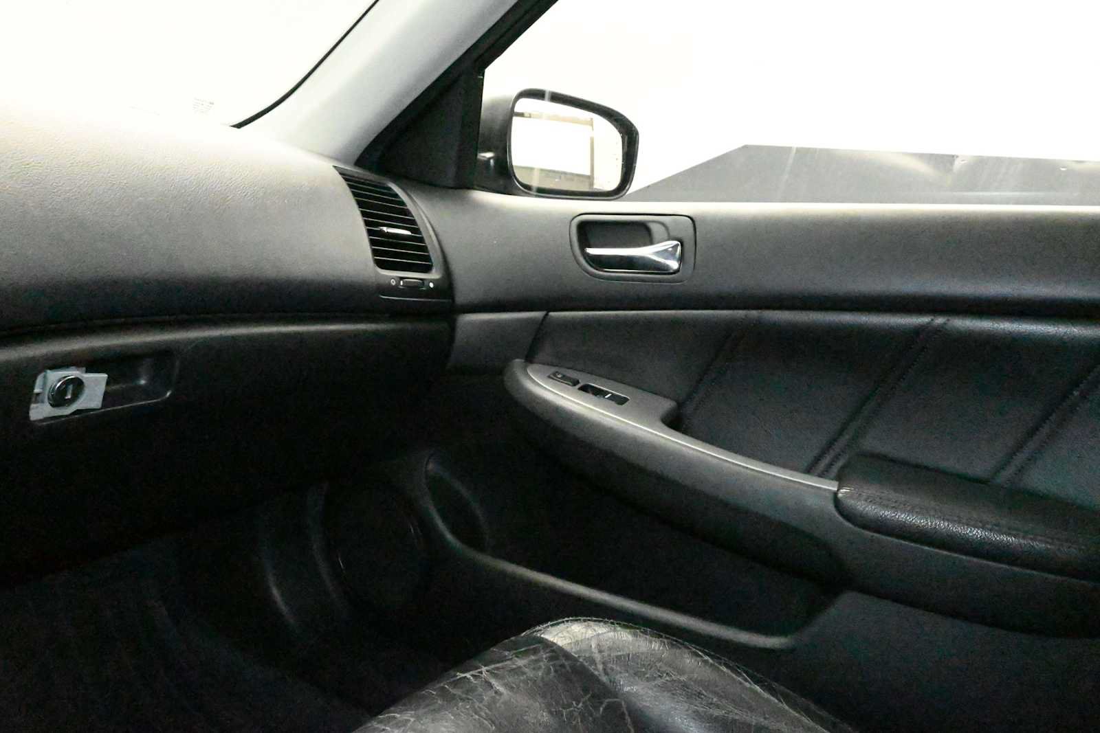 Used 2004 Honda Accord EX image 14